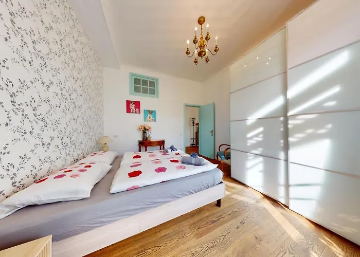 Les Fleurs Astoria *