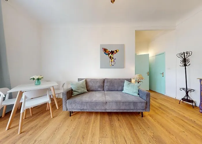 Les Fleurs Astoria Apartament